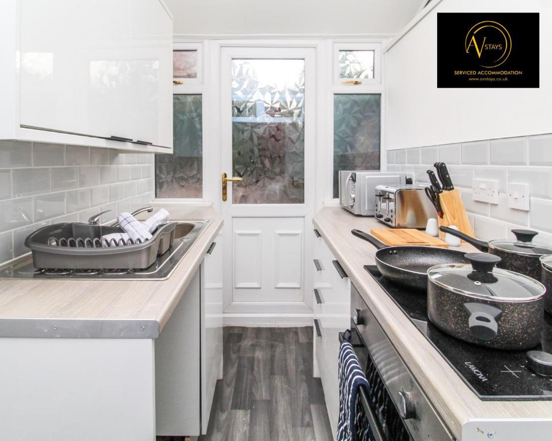 St Helens  Modern House By Av Stays Short Lets & Serviced Accommodation St Helens المظهر الخارجي الصورة