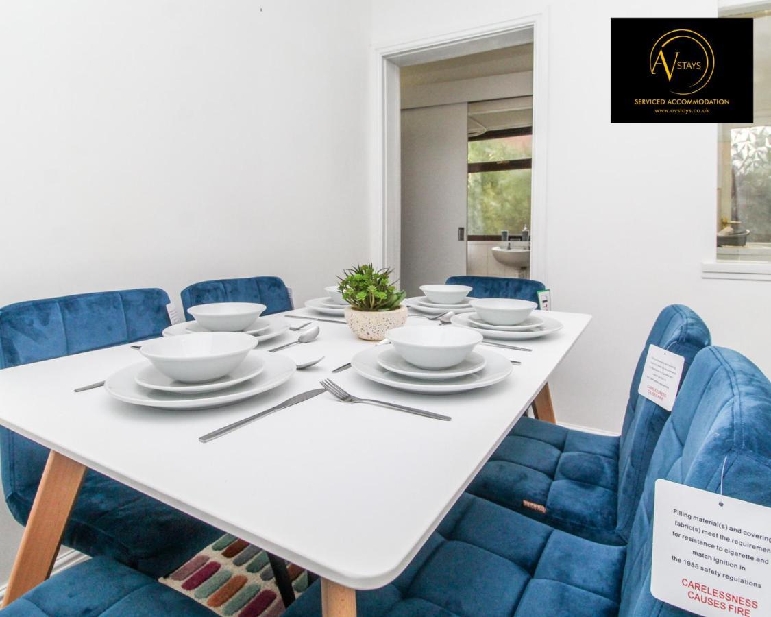 St Helens  Modern House By Av Stays Short Lets & Serviced Accommodation St Helens المظهر الخارجي الصورة