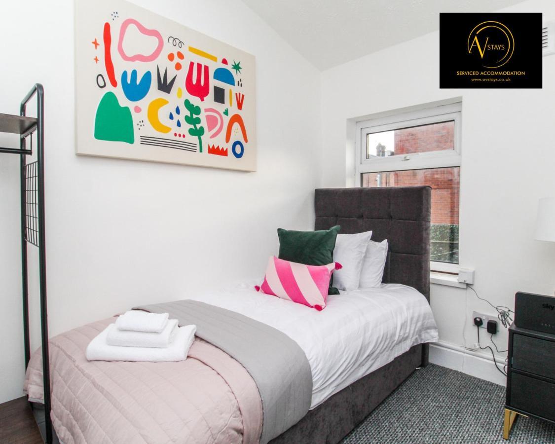 St Helens  Modern House By Av Stays Short Lets & Serviced Accommodation St Helens المظهر الخارجي الصورة