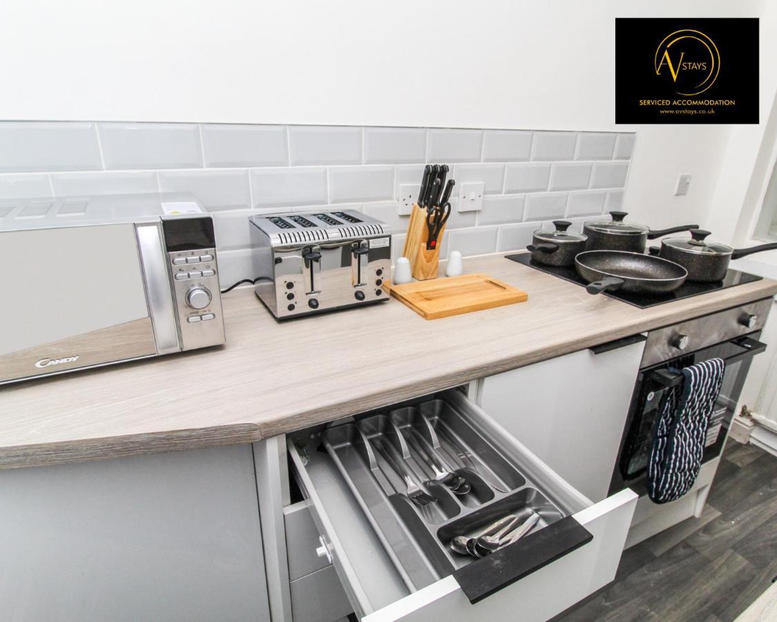 St Helens  Modern House By Av Stays Short Lets & Serviced Accommodation St Helens المظهر الخارجي الصورة