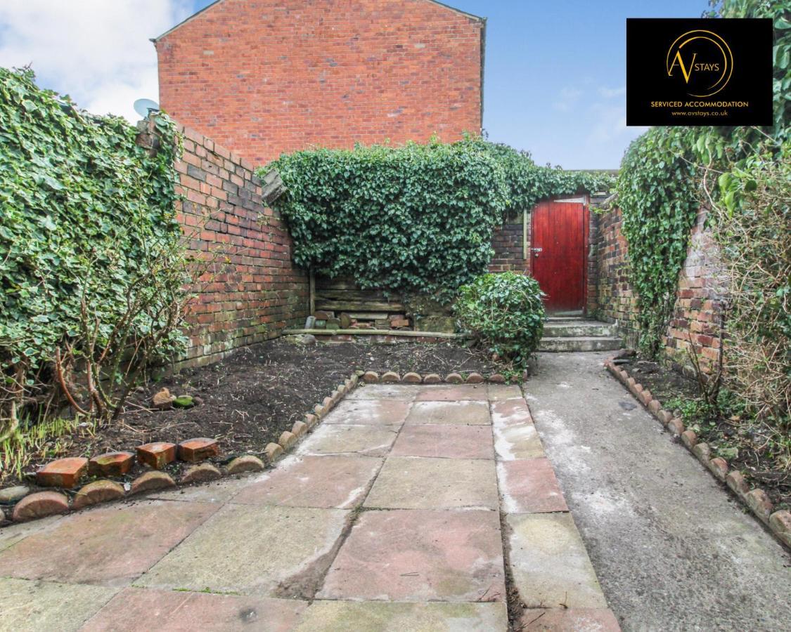 St Helens  Modern House By Av Stays Short Lets & Serviced Accommodation St Helens المظهر الخارجي الصورة
